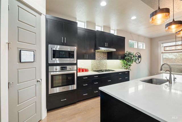 4775 S Spotted Horse Ave, Boise, ID 83716