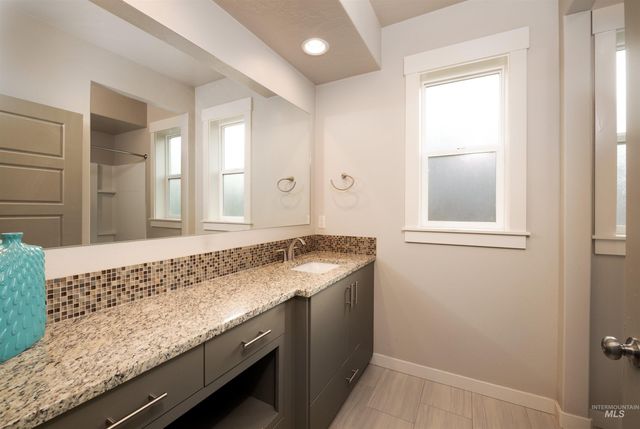 4775 S Spotted Horse Ave, Boise, ID 83716