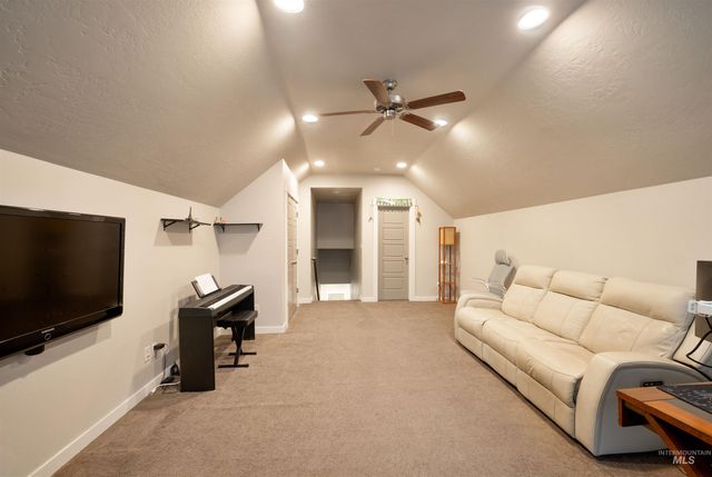 4775 S Spotted Horse Ave, Boise, ID 83716