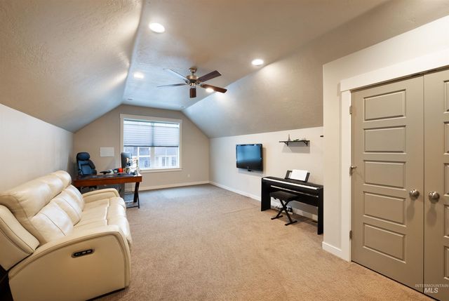 4775 S Spotted Horse Ave, Boise, ID 83716