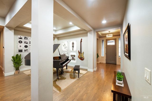 4775 S Spotted Horse Ave, Boise, ID 83716