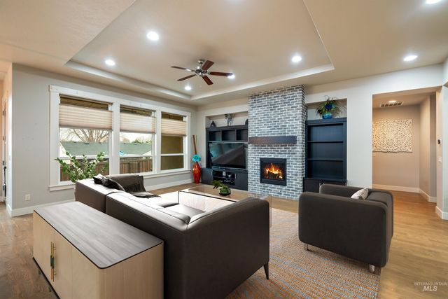 4775 S Spotted Horse Ave, Boise, ID 83716