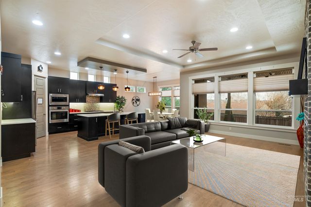 4775 S Spotted Horse Ave, Boise, ID 83716