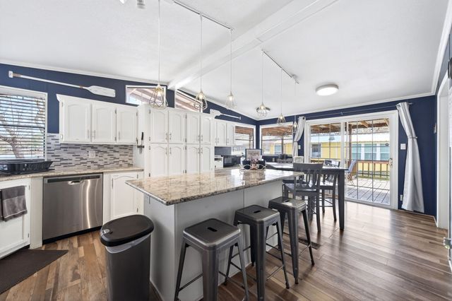 212 Sunray Street, Mabank, TX 75156