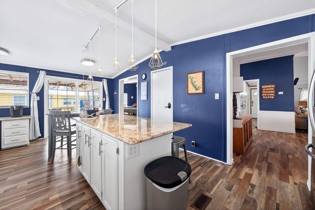 212 Sunray Street, Mabank, TX 75156