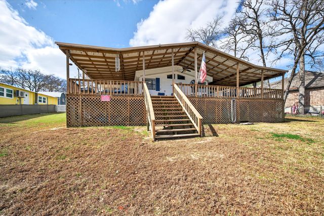 212 Sunray Street, Mabank, TX 75156