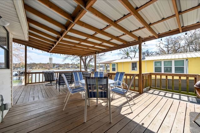 212 Sunray Street, Mabank, TX 75156