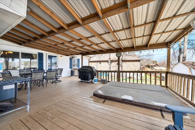 212 Sunray Street, Mabank, TX 75156