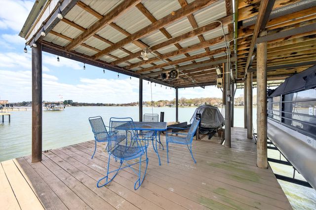 212 Sunray Street, Mabank, TX 75156