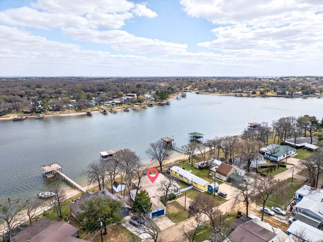 212 Sunray Street, Mabank, TX 75156