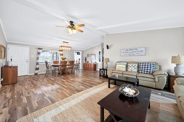 212 Sunray Street, Mabank, TX 75156