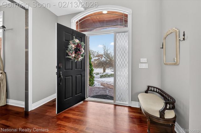 721 Elderberry Court N, Commerce Charter Township, MI 48390