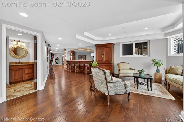 721 Elderberry Court N, Commerce Charter Township, MI 48390