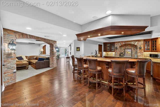 721 Elderberry Court N, Commerce Charter Township, MI 48390