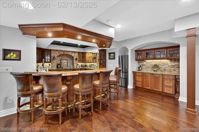 721 Elderberry Court N, Commerce Charter Township, MI 48390