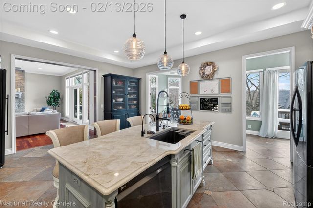 721 Elderberry Court N, Commerce Charter Township, MI 48390