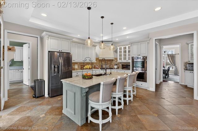 721 Elderberry Court N, Commerce Charter Township, MI 48390