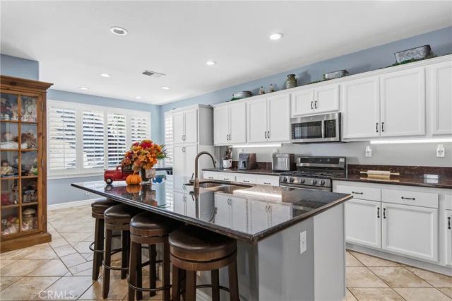 27690 Bluff Vista Way, Menifee, CA 92584