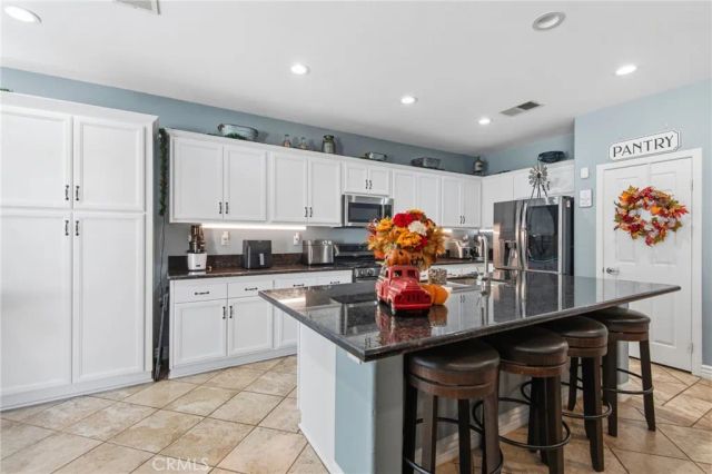 27690 Bluff Vista Way, Menifee, CA 92584