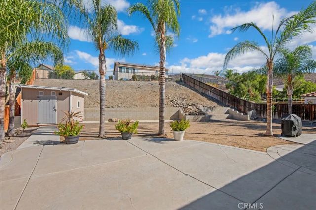 27690 Bluff Vista Way, Menifee, CA 92584