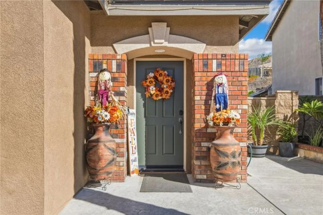 27690 Bluff Vista Way, Menifee, CA 92584