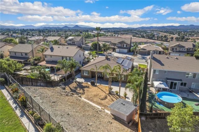 27690 Bluff Vista Way, Menifee, CA 92584