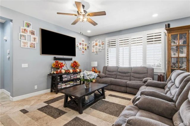 27690 Bluff Vista Way, Menifee, CA 92584
