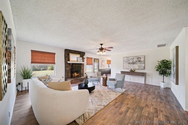 14346 E 19th Place, Tulsa, OK 74108