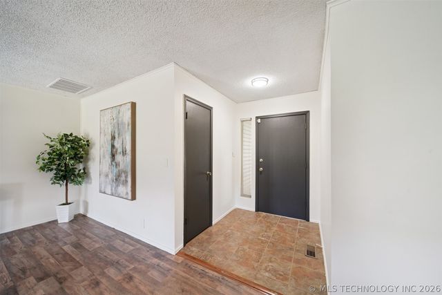 14346 E 19th Place, Tulsa, OK 74108