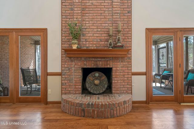 12965 Whispering Pines Drive, Olive Branch, MS 38654