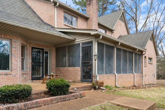 12965 Whispering Pines Drive, Olive Branch, MS 38654