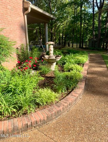 12965 Whispering Pines Drive, Olive Branch, MS 38654