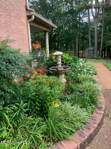 12965 Whispering Pines Drive, Olive Branch, MS 38654