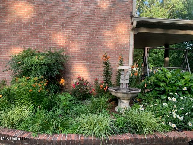 12965 Whispering Pines Drive, Olive Branch, MS 38654