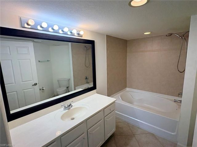 4127 Residence DR 415, Fort Myers, FL 33901