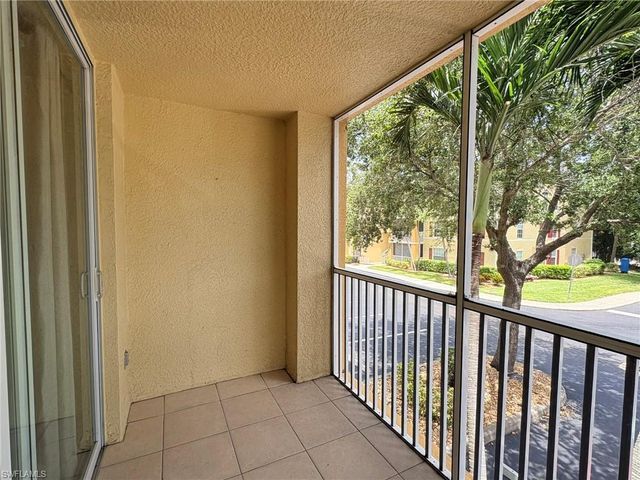 4127 Residence DR 415, Fort Myers, FL 33901