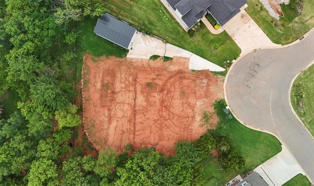 14285 Fox Lair Lane, Edmond, OK 73025