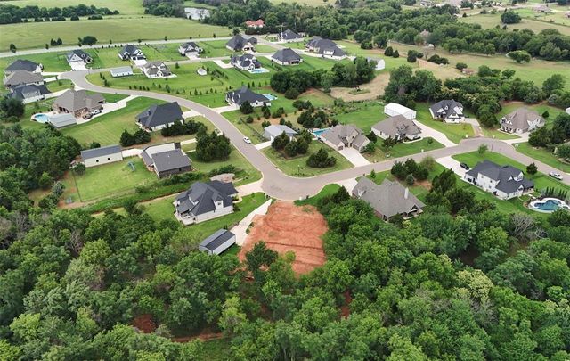 14285 Fox Lair Lane, Edmond, OK 73025