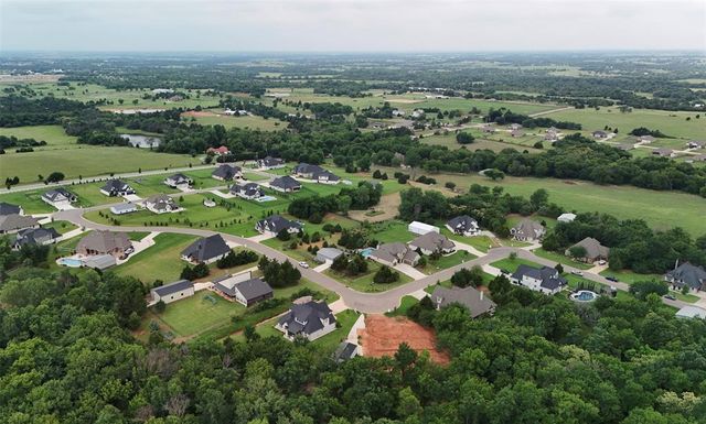 14285 Fox Lair Lane, Edmond, OK 73025