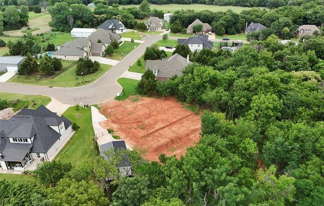 14285 Fox Lair Lane, Edmond, OK 73025