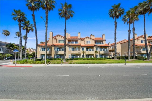 2000 Pacific Coast Hwy 308, Huntington Beach, CA 92648