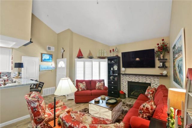 2000 Pacific Coast Hwy 308, Huntington Beach, CA 92648