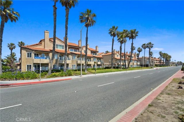 2000 Pacific Coast Hwy 308, Huntington Beach, CA 92648