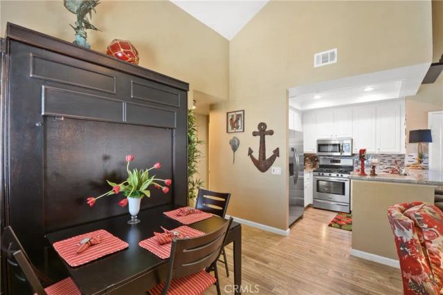 2000 Pacific Coast Hwy 308, Huntington Beach, CA 92648