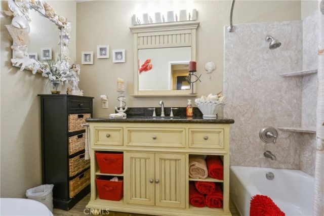 2000 Pacific Coast Hwy 308, Huntington Beach, CA 92648