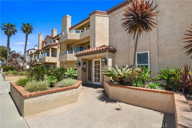 2000 Pacific Coast Hwy 308, Huntington Beach, CA 92648