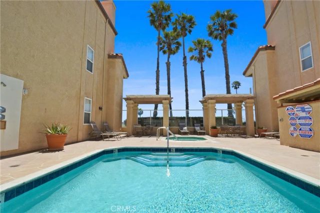 2000 Pacific Coast Hwy 308, Huntington Beach, CA 92648