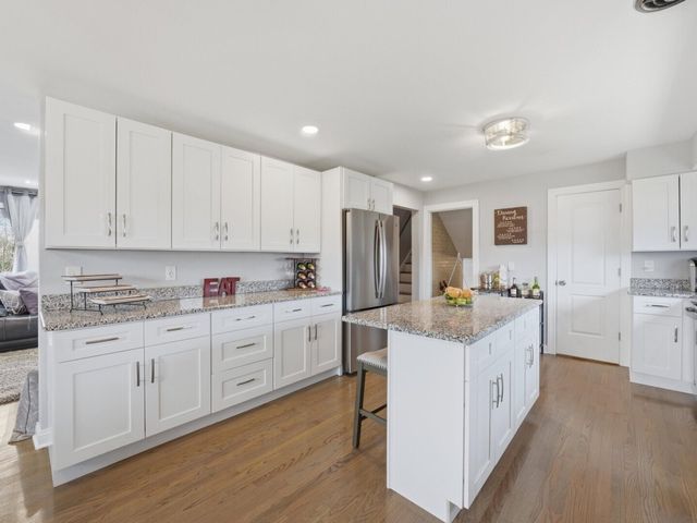 18441 Marshfield Avenue, Homewood, IL 60430