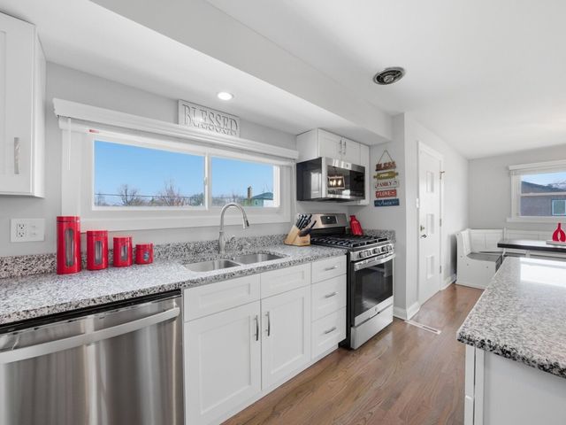 18441 Marshfield Avenue, Homewood, IL 60430