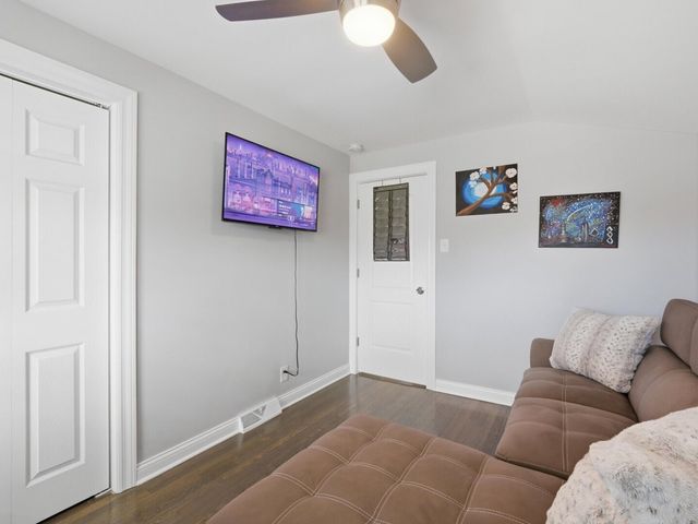 18441 Marshfield Avenue, Homewood, IL 60430